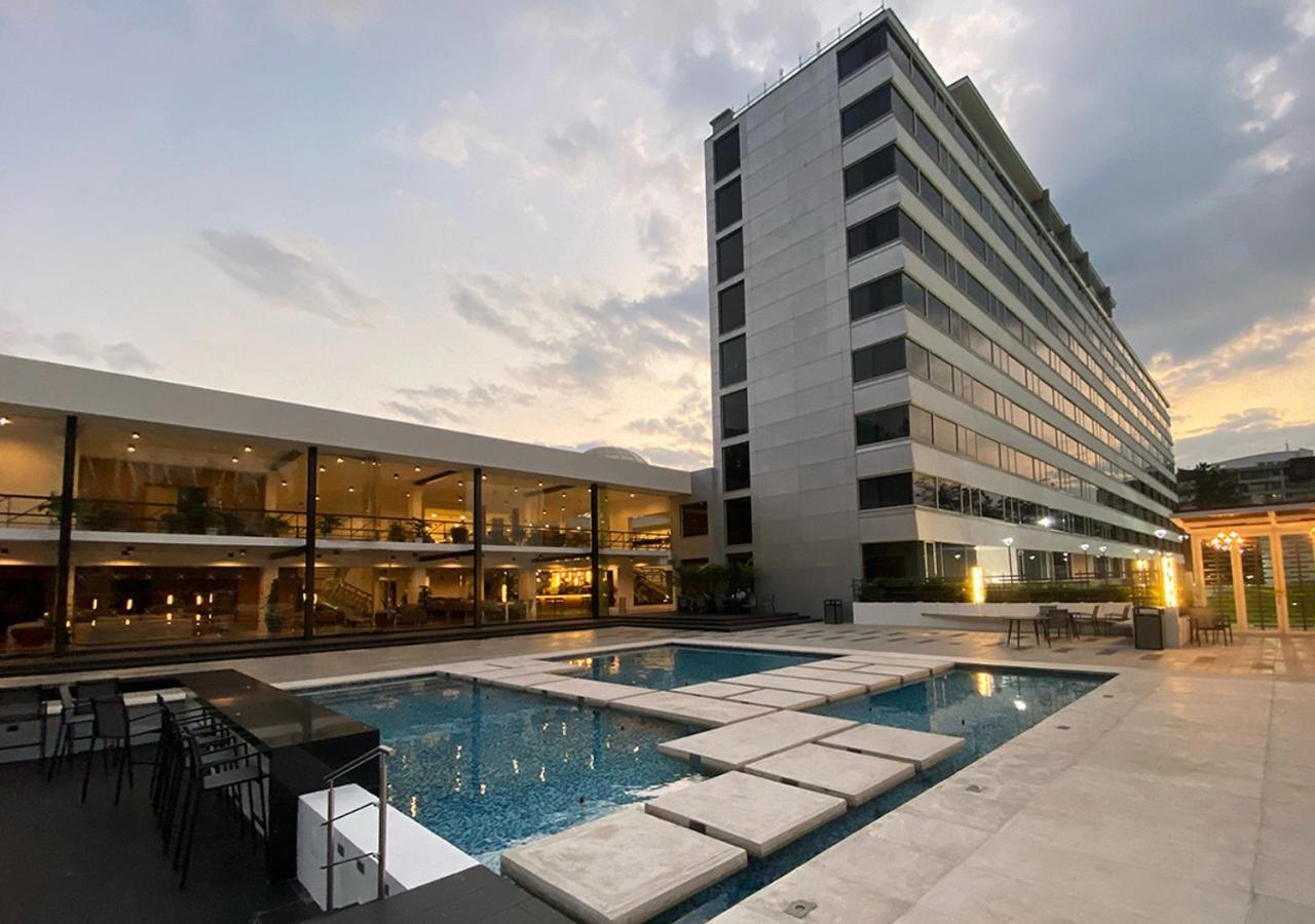 Eurobuilding Tama San Cristobal Hotell Exteriör bild